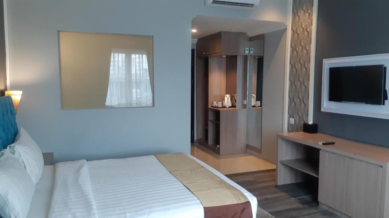 Luminor Hotel Palembang By Wh Free Massage 10 Minutes Palimbão Exterior foto